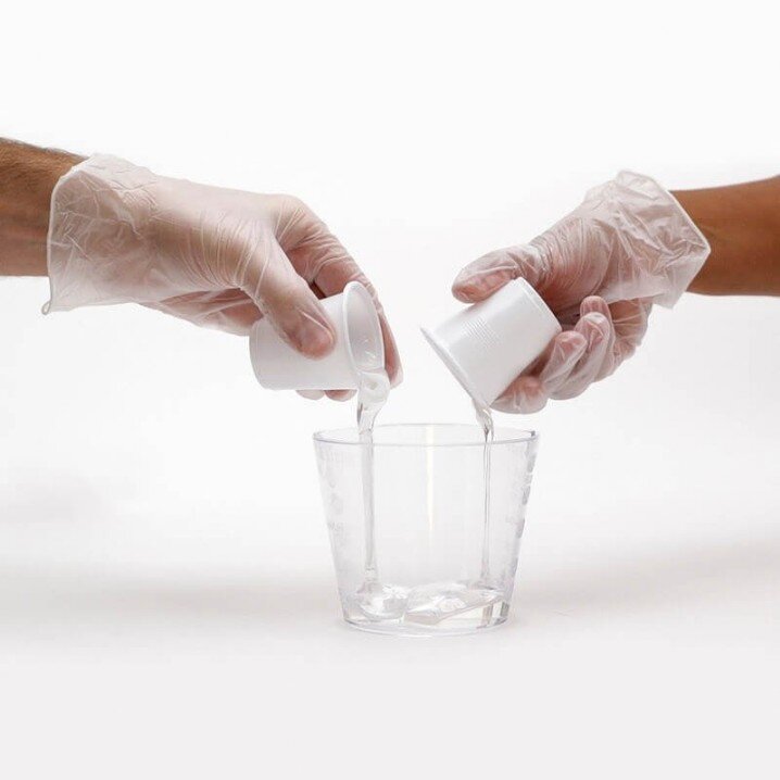 Resinagem profissional de adesivos resinados, etiquetas resinadas, brindes resinados, artesanatos resinados, eletrônicos resinados, encapsulamento resinado, embarcações resinadas, comunicação visual resinada, emblemas automotivos resinados, mármores resinados, granitos resinados, bijuterias resinadas, pisos industriais resinados, pranchas resinadas, skates resinados, remos resinados, troféus resinados, medalhas resinadas, artigos religiosos resinados.