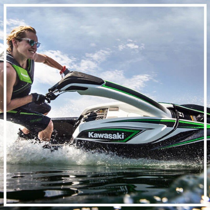 Resinagem de letreiro resinado de embarcação náutica resinada para motos aquáticas resinadas, iates resinados, barcos resinados, lanchas resinadas, navios resinados e transatlânticos resinados confeccionados com resinas de poliuretano.