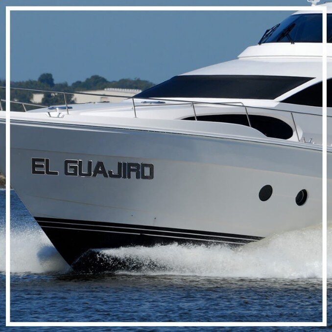 Resinagem de letreiro resinado de embarcação náutica resinada para motos aquáticas resinadas, iates resinados, barcos resinados, lanchas resinadas, navios resinados e transatlânticos resinados confeccionados com resinas de poliuretano.