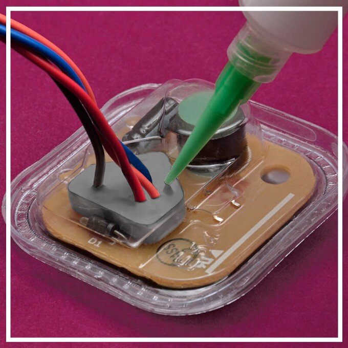 Resinagem de eletroeletrônico, hardware e circuíto elétrico resinados