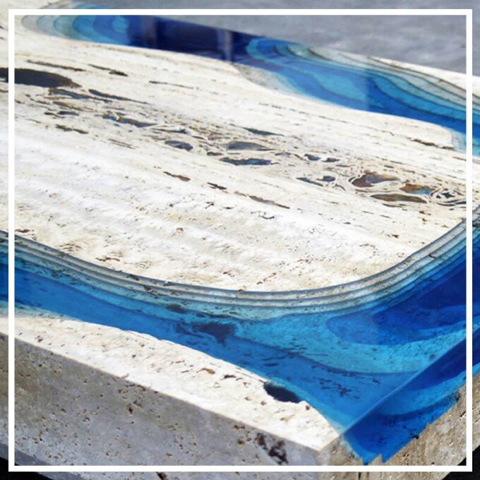 Resinagem de mármore resinado, granito resinado, pedra semi e preciosa resinada, superfície porosa resinada ou lisa resinada para nivelamento e/ou brilho. Resinado por profissional qualificado.